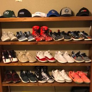 Lot of: 15 pairs of shoes